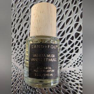 SAND + FOG Vanilla Musk Perfume Oil 15 ML Roller